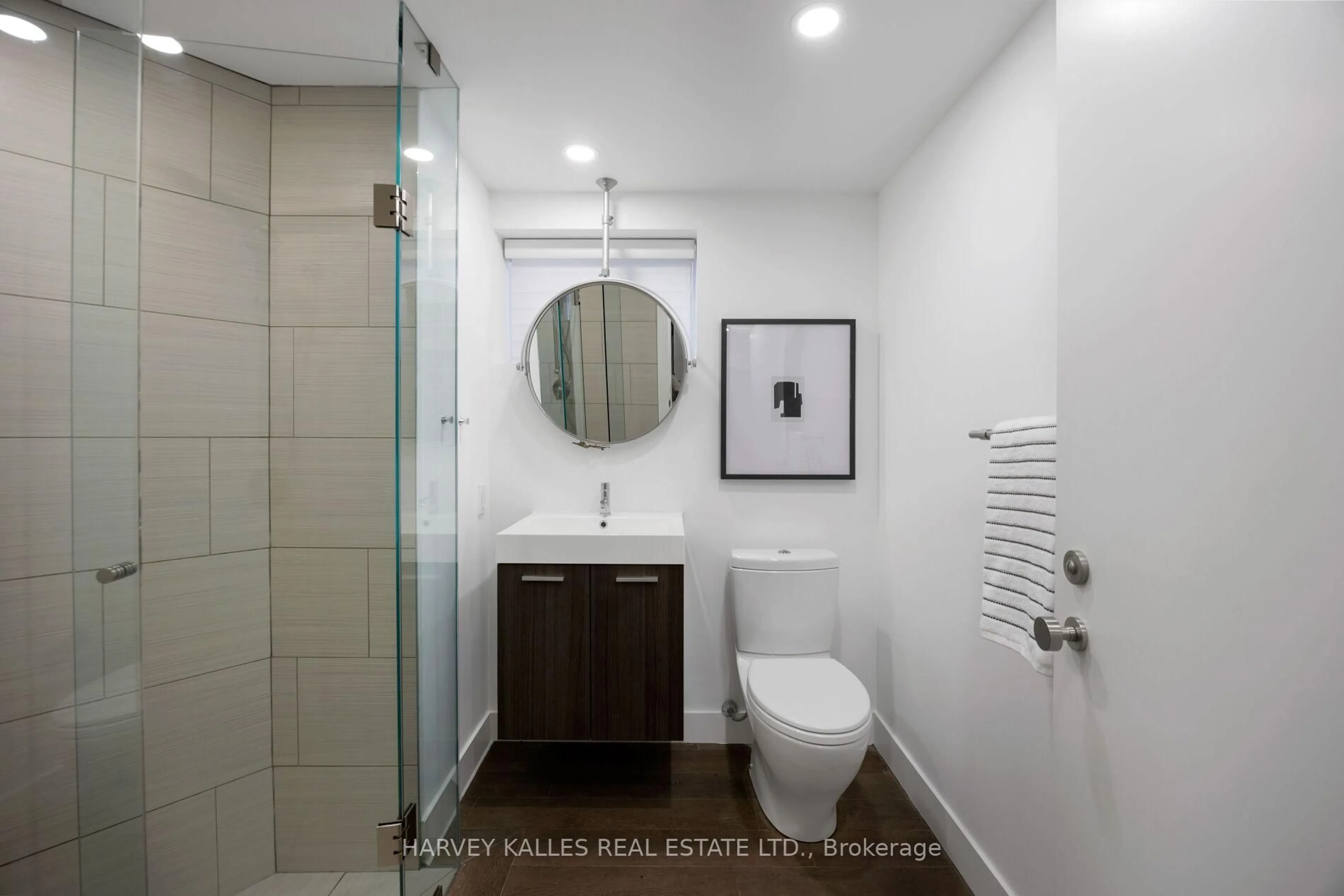 Standard bathroom, ceramic/tile floor for 11 Hawthorn Ave, Toronto Ontario M4W 2Z1