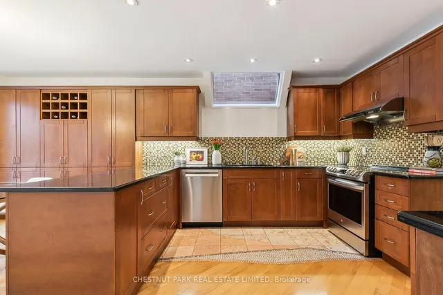 Additional property image - 150 Rose Park Dr
