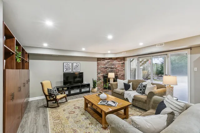 Additional property image - 150 Rose Park Dr