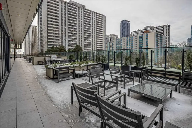 Additional property image - 575 Bloor St Unit 1401
