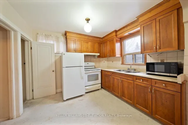 Additional property image - 39 Lanark Ave