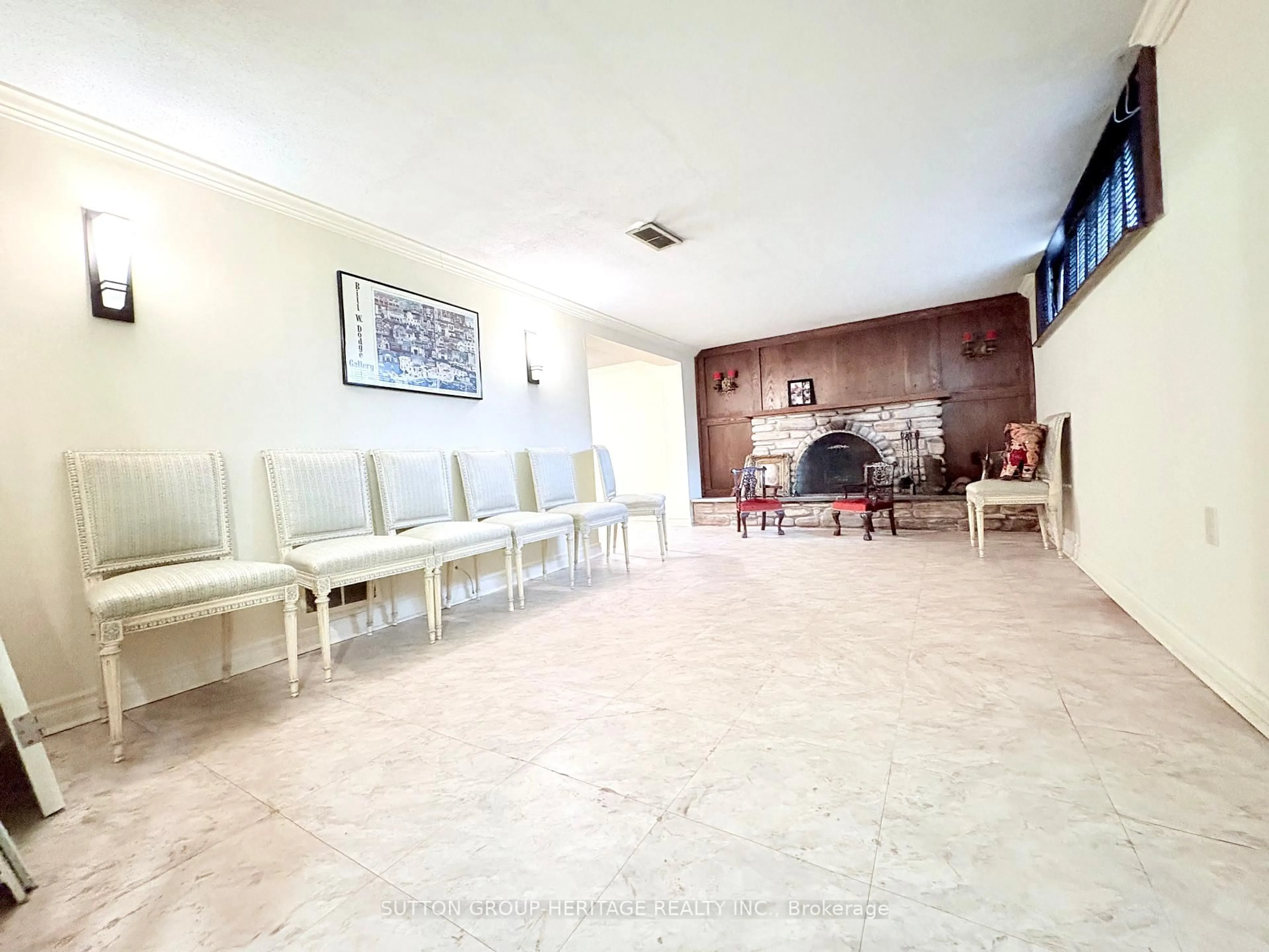 Unknown for 33 Kirkland Blvd, Toronto Ontario M6A 1E7