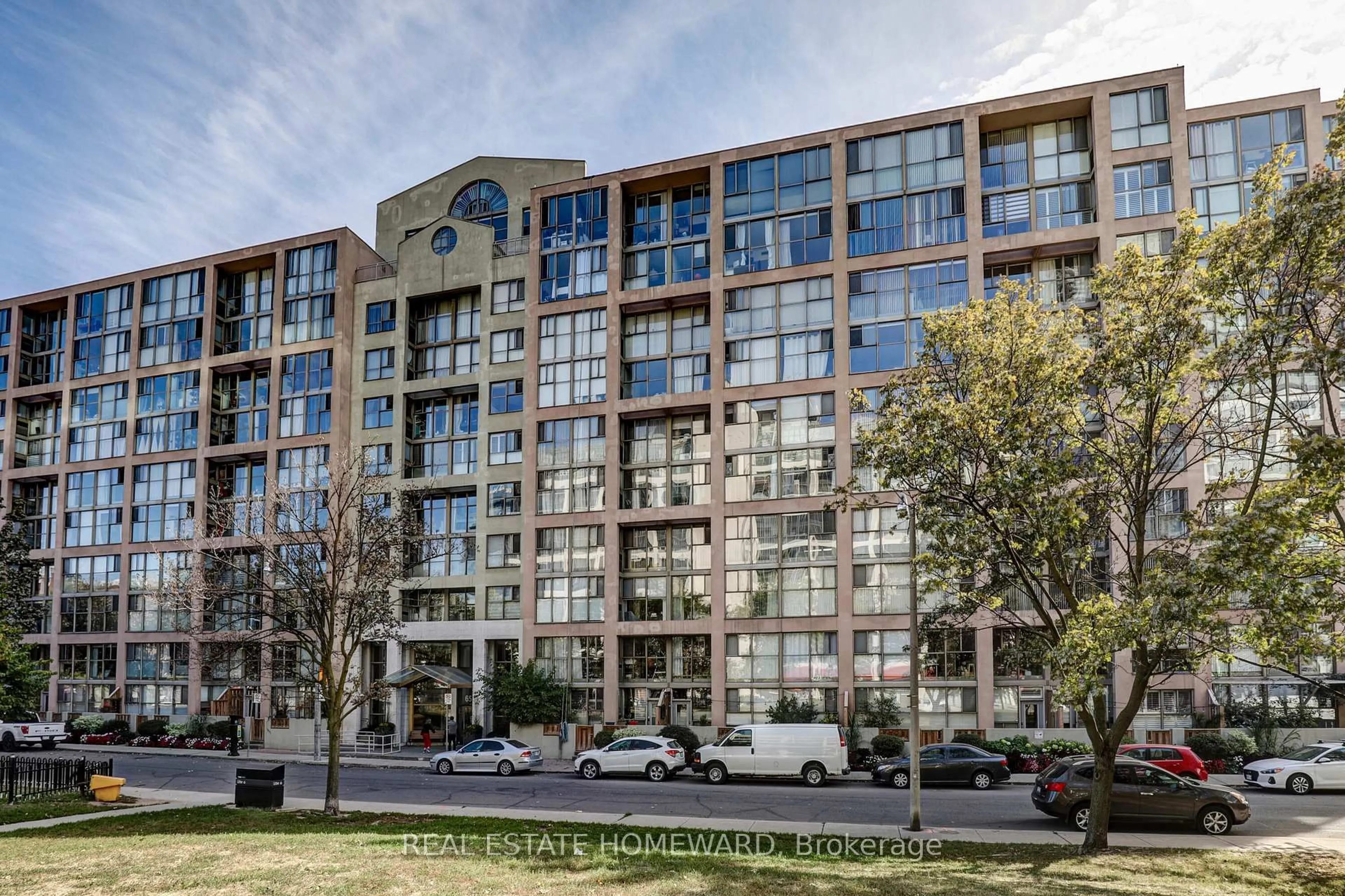 Unknown for 65 Scadding Ave #806, Toronto Ontario M5A 4L1