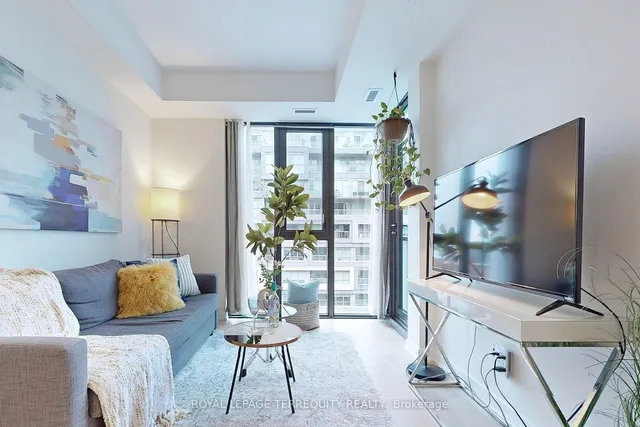 Additional property image - 840 St Clair Ave Unit 612