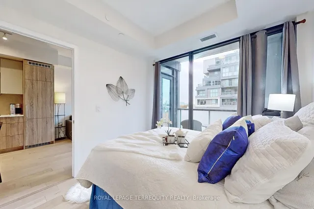 Additional property image - 840 St Clair Ave Unit 612