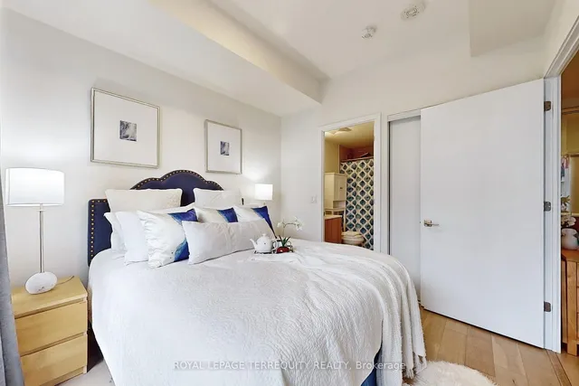 Additional property image - 840 St Clair Ave Unit 612