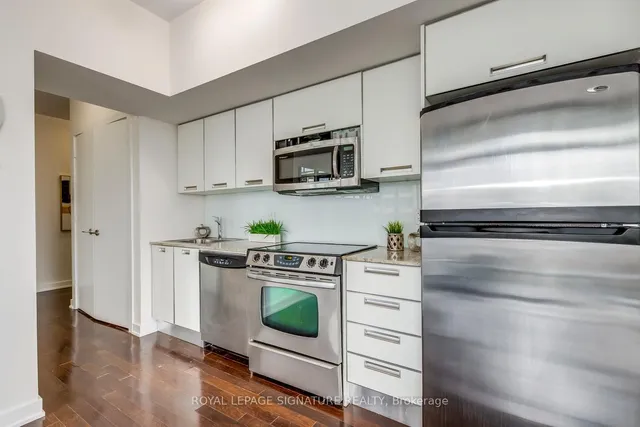 Additional property image - 33 Charles St Unit 2009