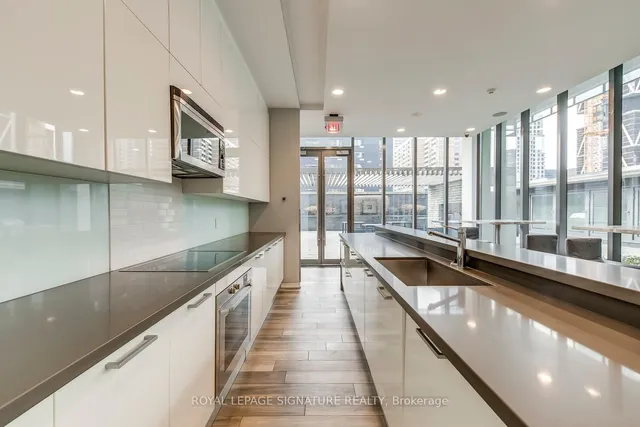 Additional property image - 33 Charles St Unit 2009