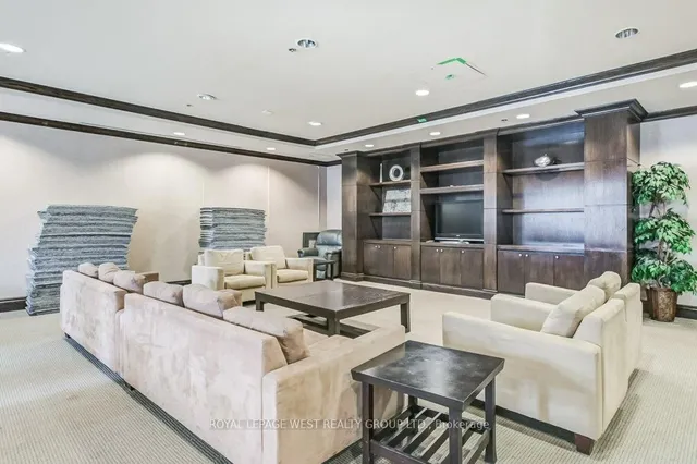 Additional property image - 308 Palmerston Ave Unit 403