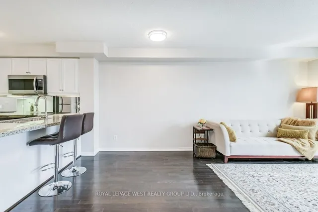 Additional property image - 308 Palmerston Ave Unit 403