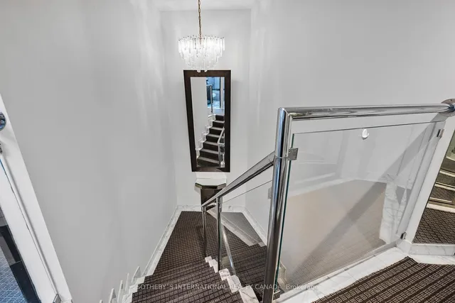 Additional property image - 33 Harbour Sq Unit 1008