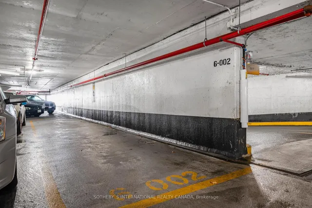 Additional property image - 33 Harbour Sq Unit 1008