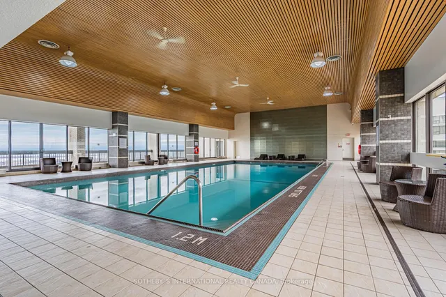 Additional property image - 33 Harbour Sq Unit 1008