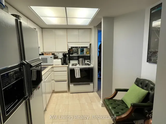 Additional property image - 33 University Ave Unit 1505