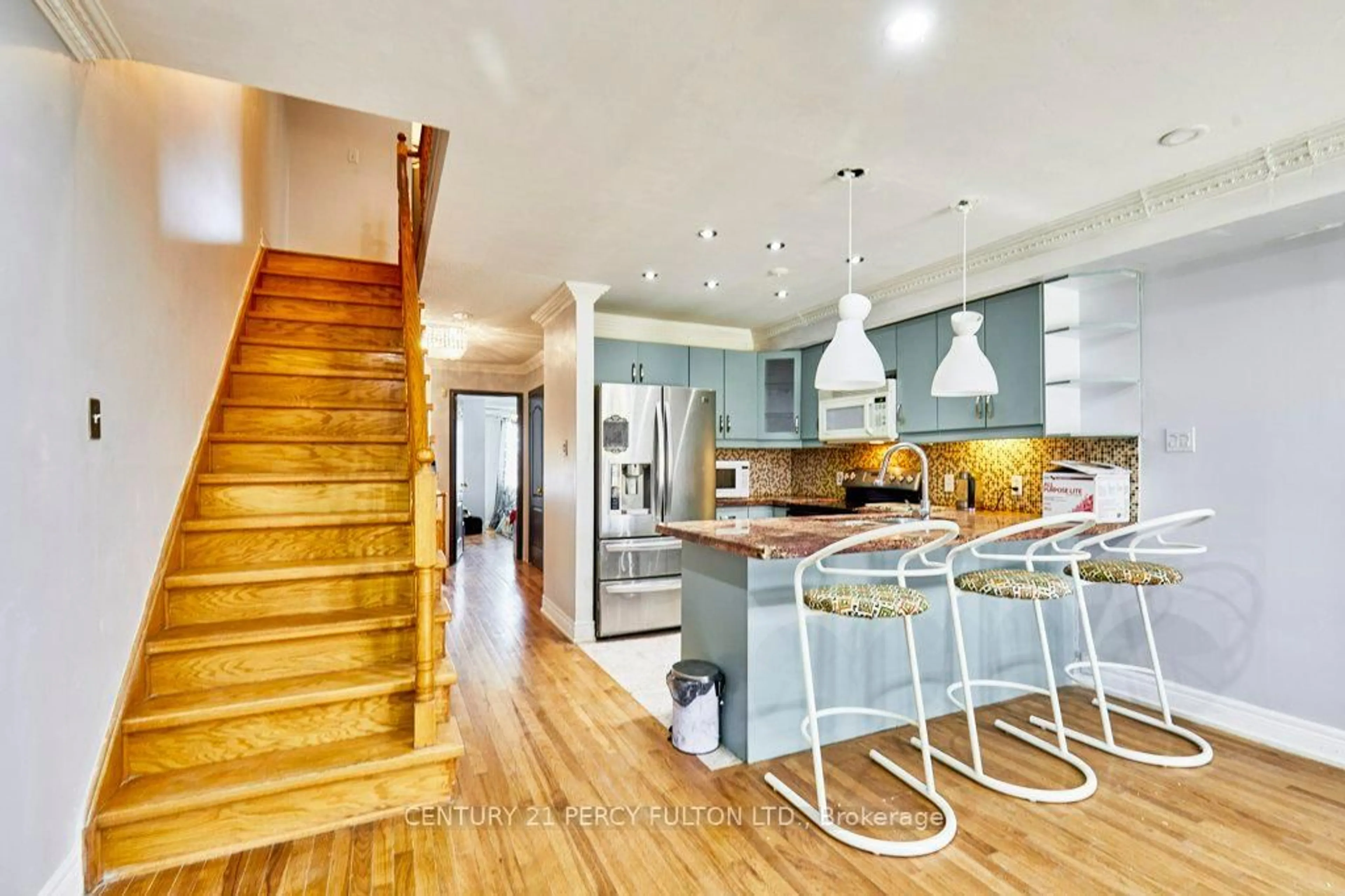Open concept kitchen, unknown for 19 Warner Ave Ave, Toronto Ontario M4A 2X1