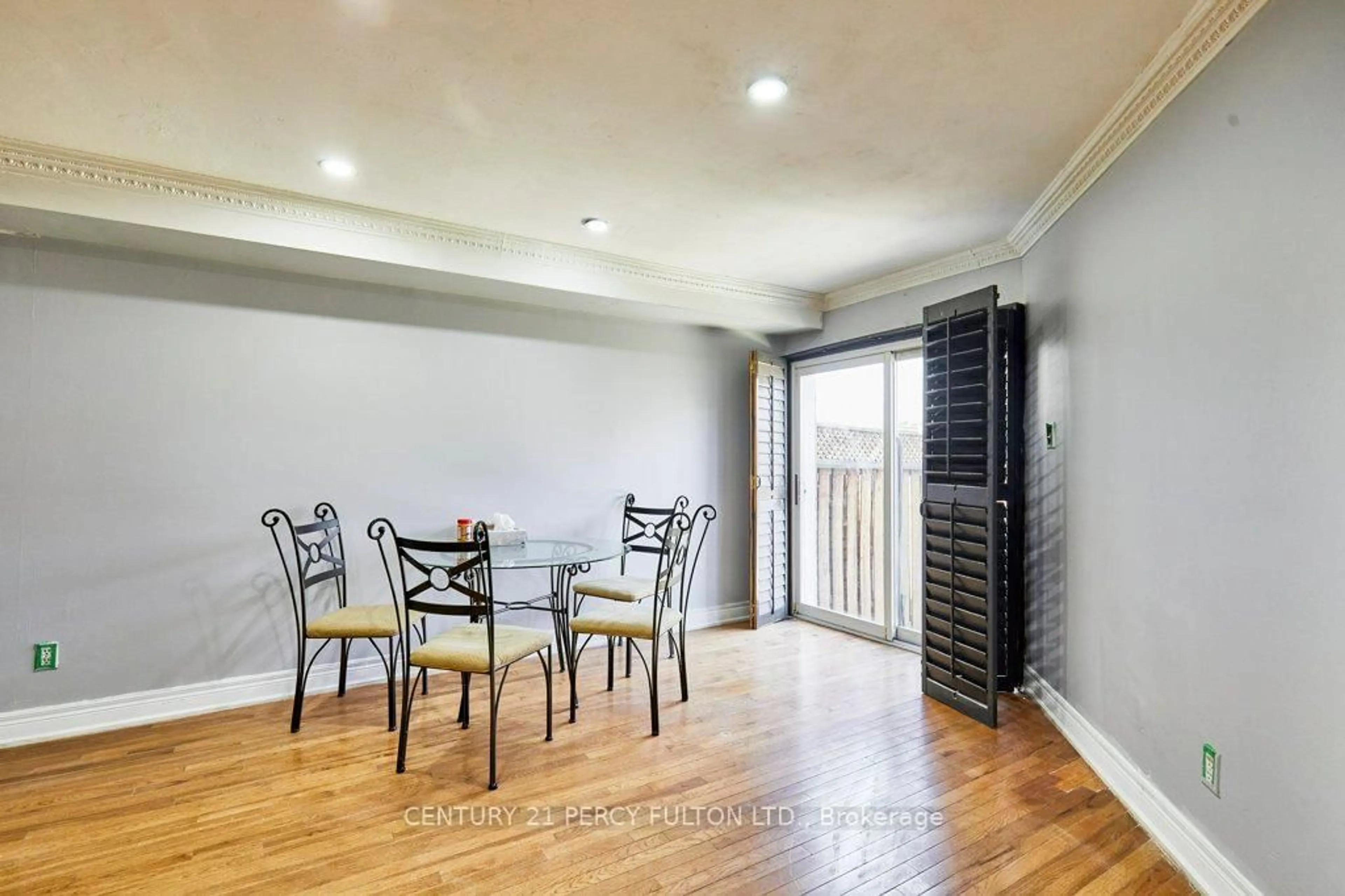Dining room, unknown for 19 Warner Ave Ave, Toronto Ontario M4A 2X1