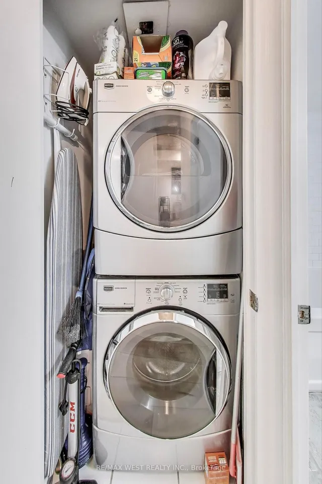 Additional property image - 22 Wellesley St Unit 204