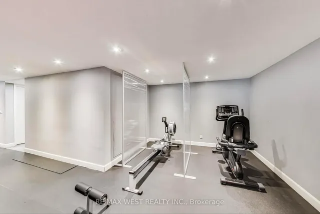 Additional property image - 22 Wellesley St Unit 204