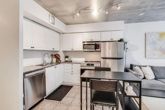Additional property image - 22 Wellesley St Unit 204