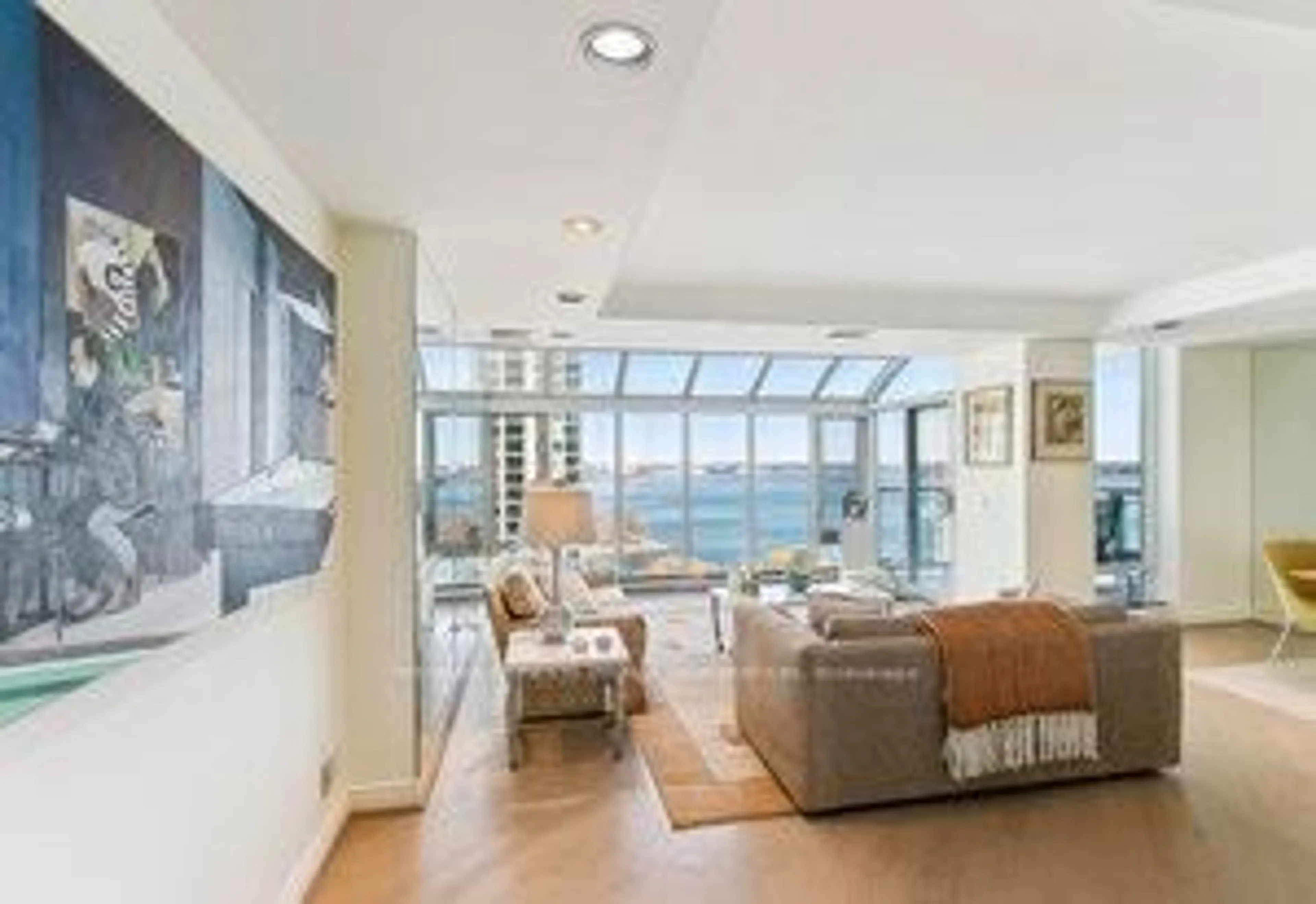 Unknown for 211 Queens Quay #1013, Toronto Ontario M5J 2M6