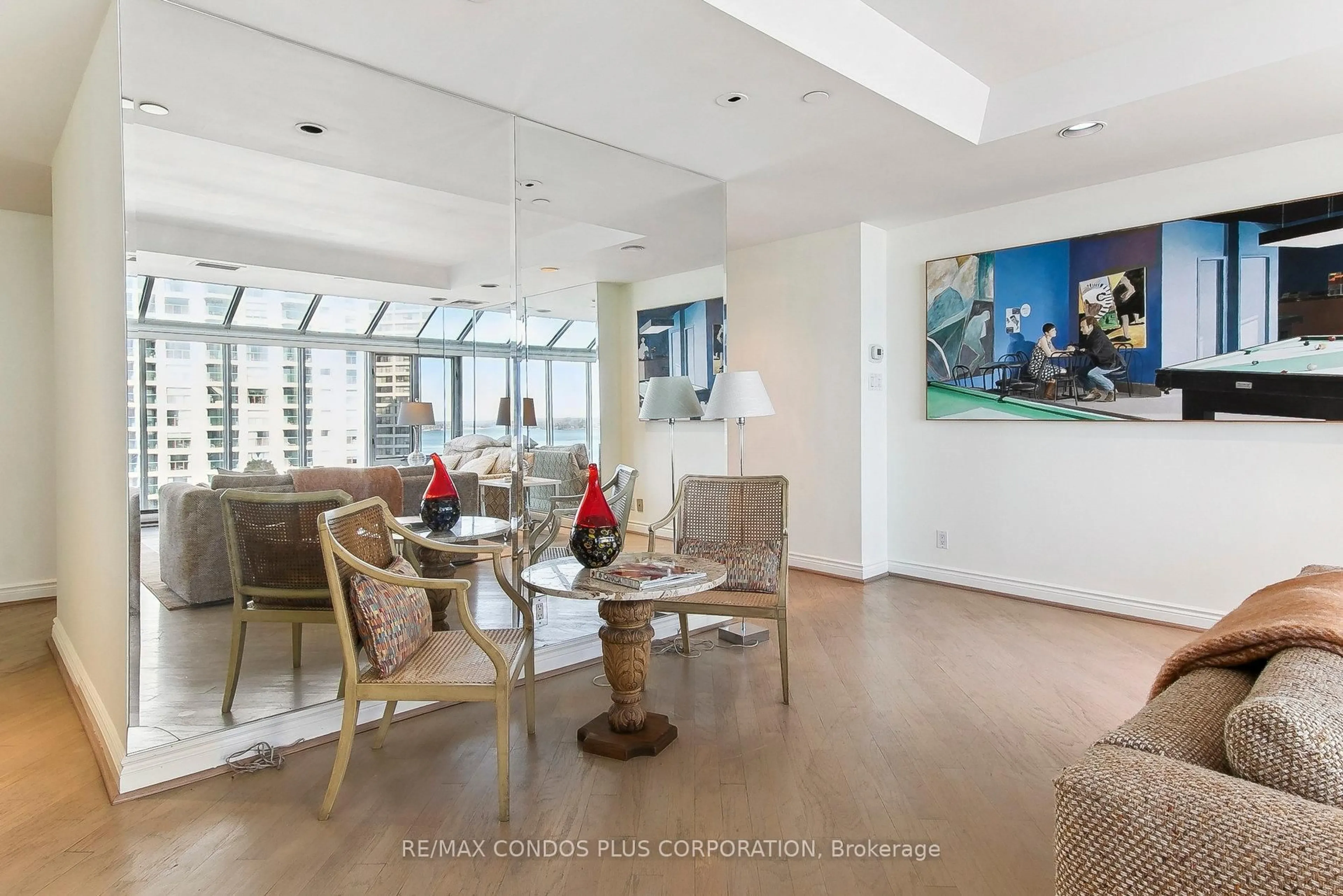 Unknown for 211 Queens Quay #1013, Toronto Ontario M5J 2M6