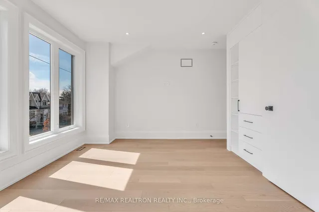 Additional property image - 58 Athabaska Ave