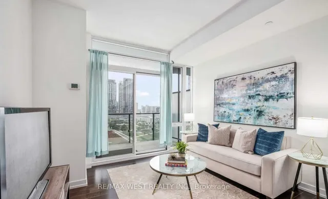Additional property image - 170 Fort York Blvd Unit 1208