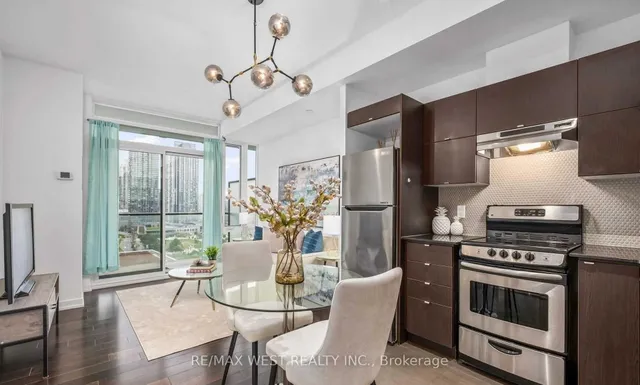 Additional property image - 170 Fort York Blvd Unit 1208