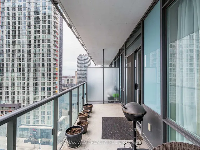 Additional property image - 170 Fort York Blvd Unit 1208