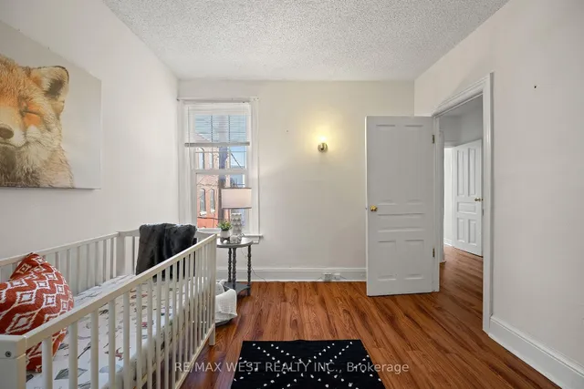 Additional property image - 119 Bellwoods Ave