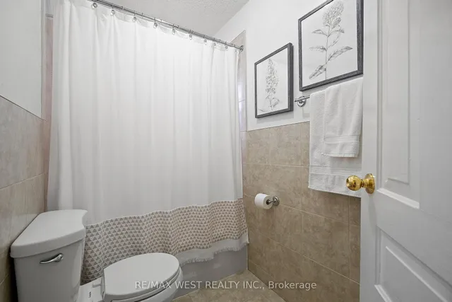 Additional property image - 119 Bellwoods Ave