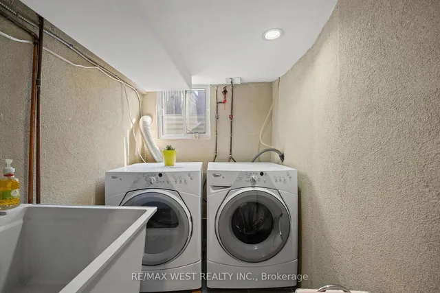 Additional property image - 119 Bellwoods Ave