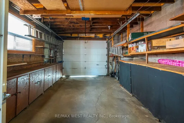 Additional property image - 119 Bellwoods Ave