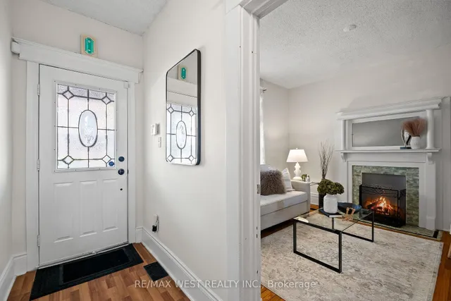 Additional property image - 119 Bellwoods Ave