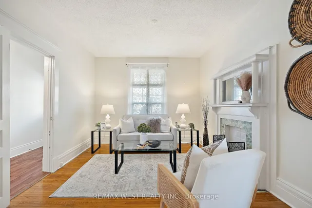 Additional property image - 119 Bellwoods Ave
