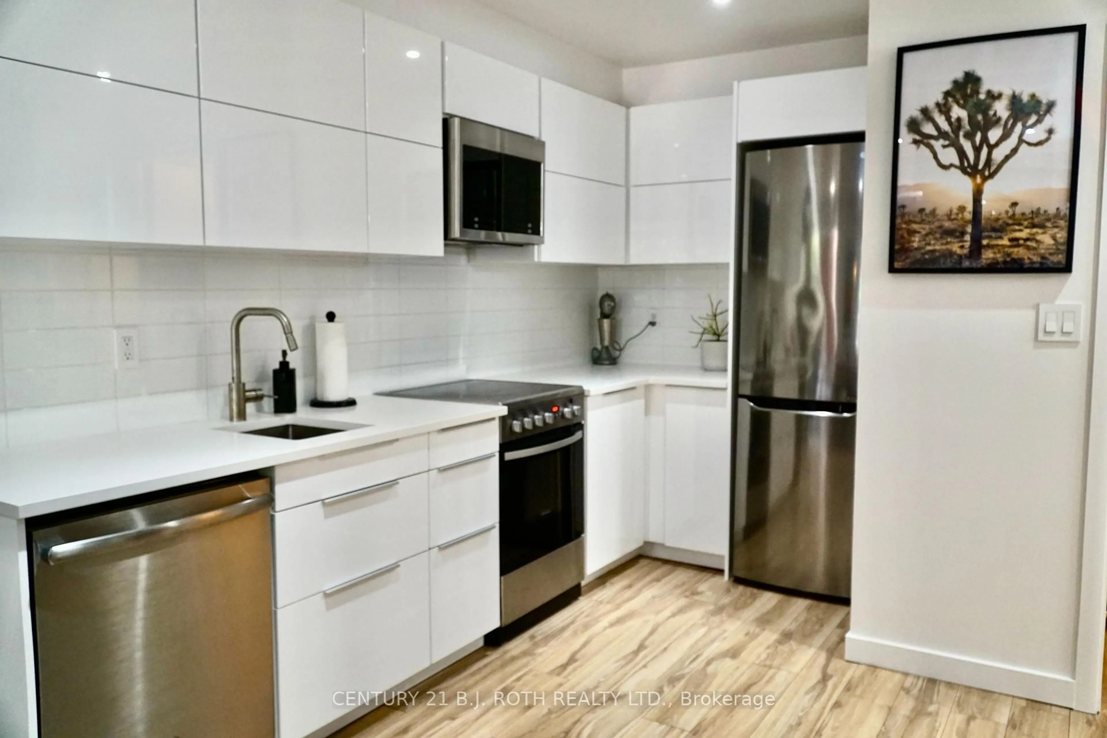 Unknown for 415 Jarvis St #115, Toronto Ontario M4Y 3C1