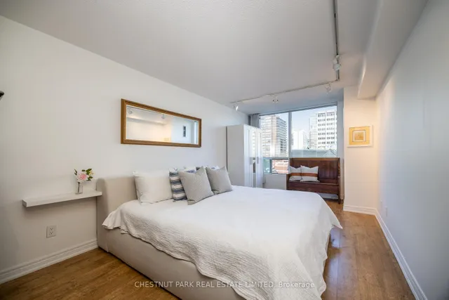 Additional property image - 95 Prince Arthur Ave Unit 522