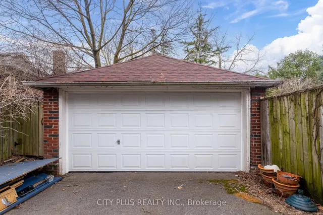 Additional property image - 17 Strathallan Blvd