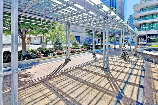 Additional property image - 33 Bay St Unit 813