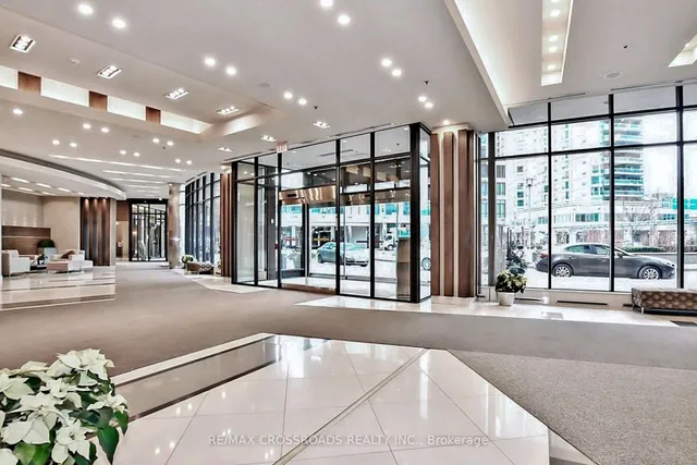 Additional property image - 33 Bay St Unit 813