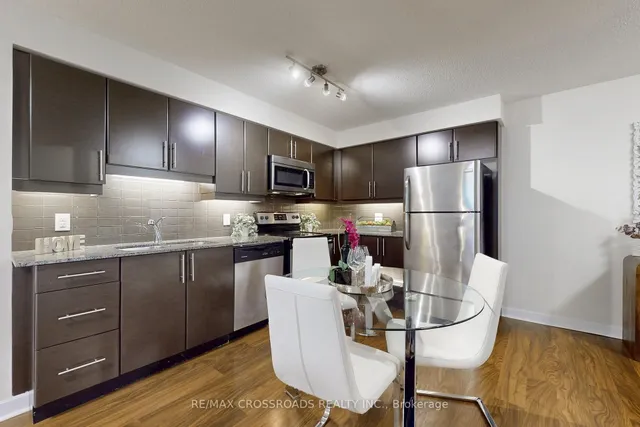Additional property image - 33 Bay St Unit 813