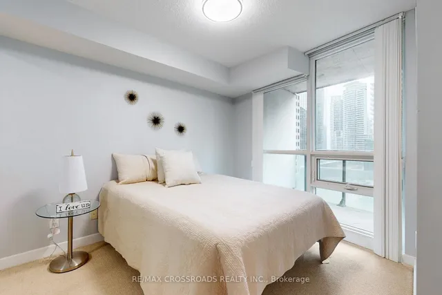 Additional property image - 33 Bay St Unit 813