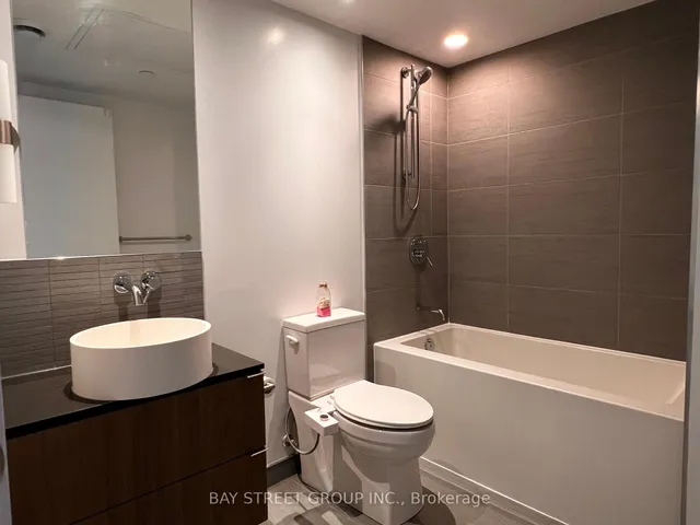 Additional property image - 161 Roehampton Ave Unit 2707