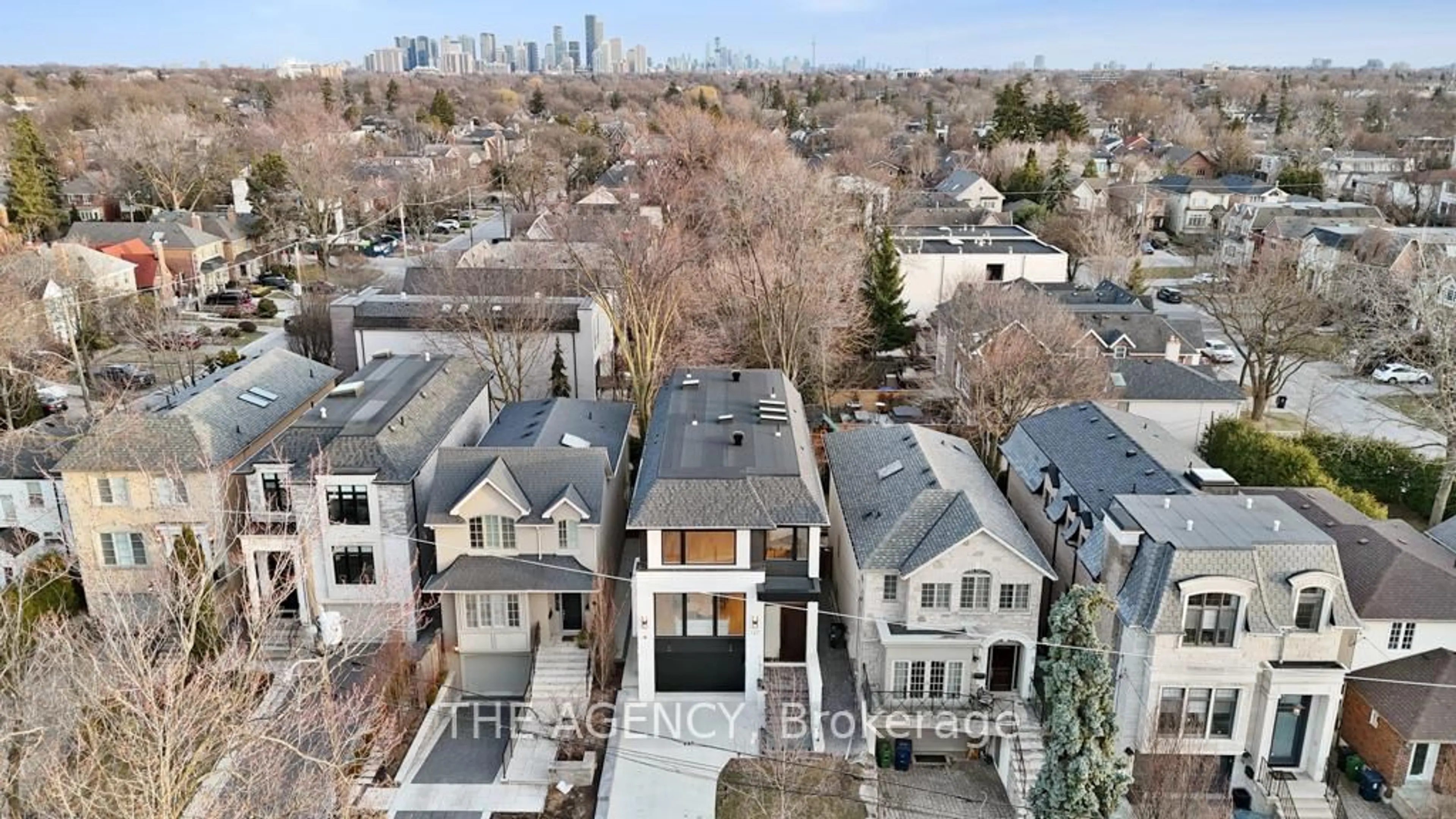 A pic from outside/outdoor area/front of a property/back of a property/a pic from drone, city buildings view from balcony for 127 Joicey Blvd, Toronto Ontario M5M 2T8