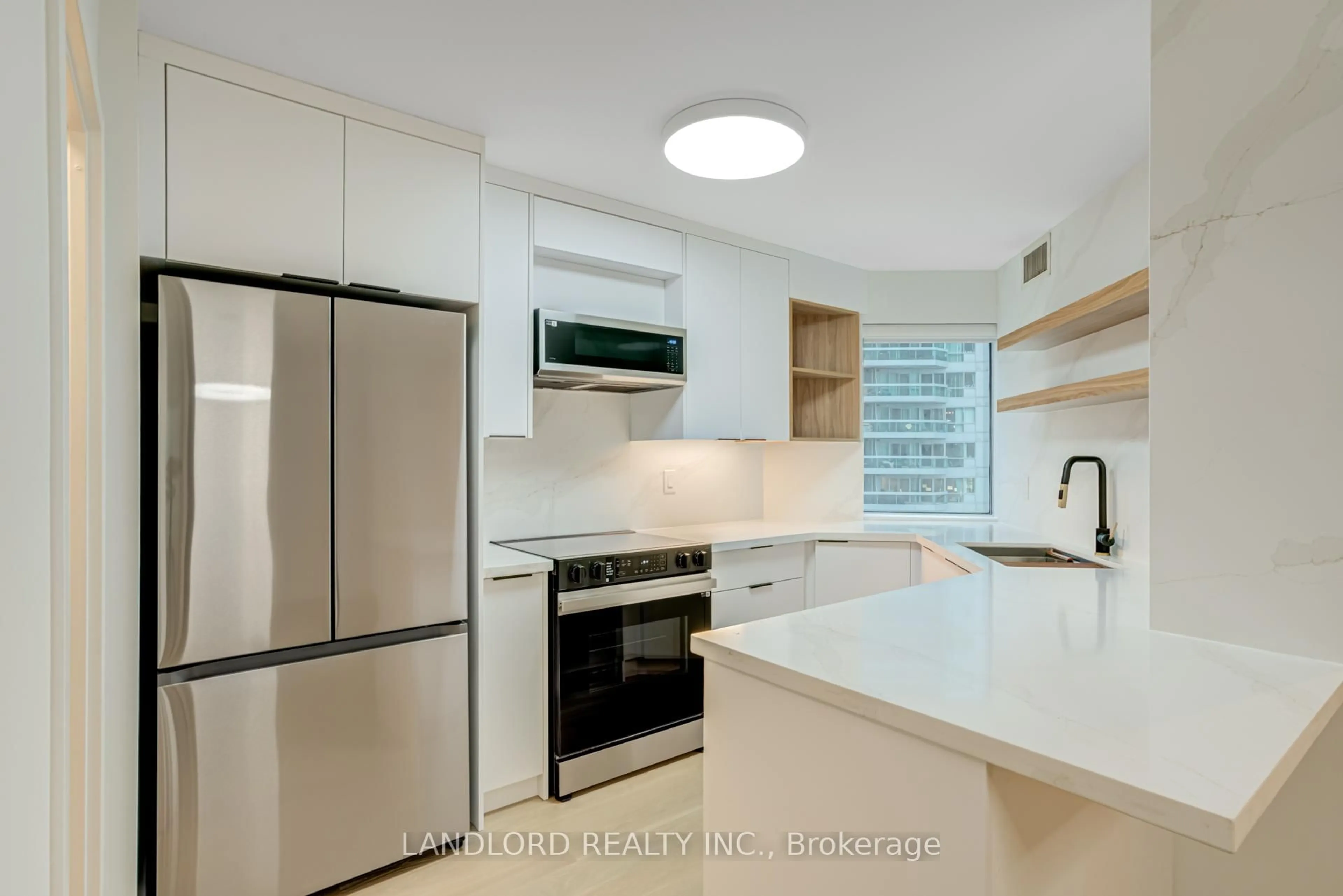 Standard kitchen, unknown for 10 Queens Quay #1014, Toronto Ontario M5J 2R9