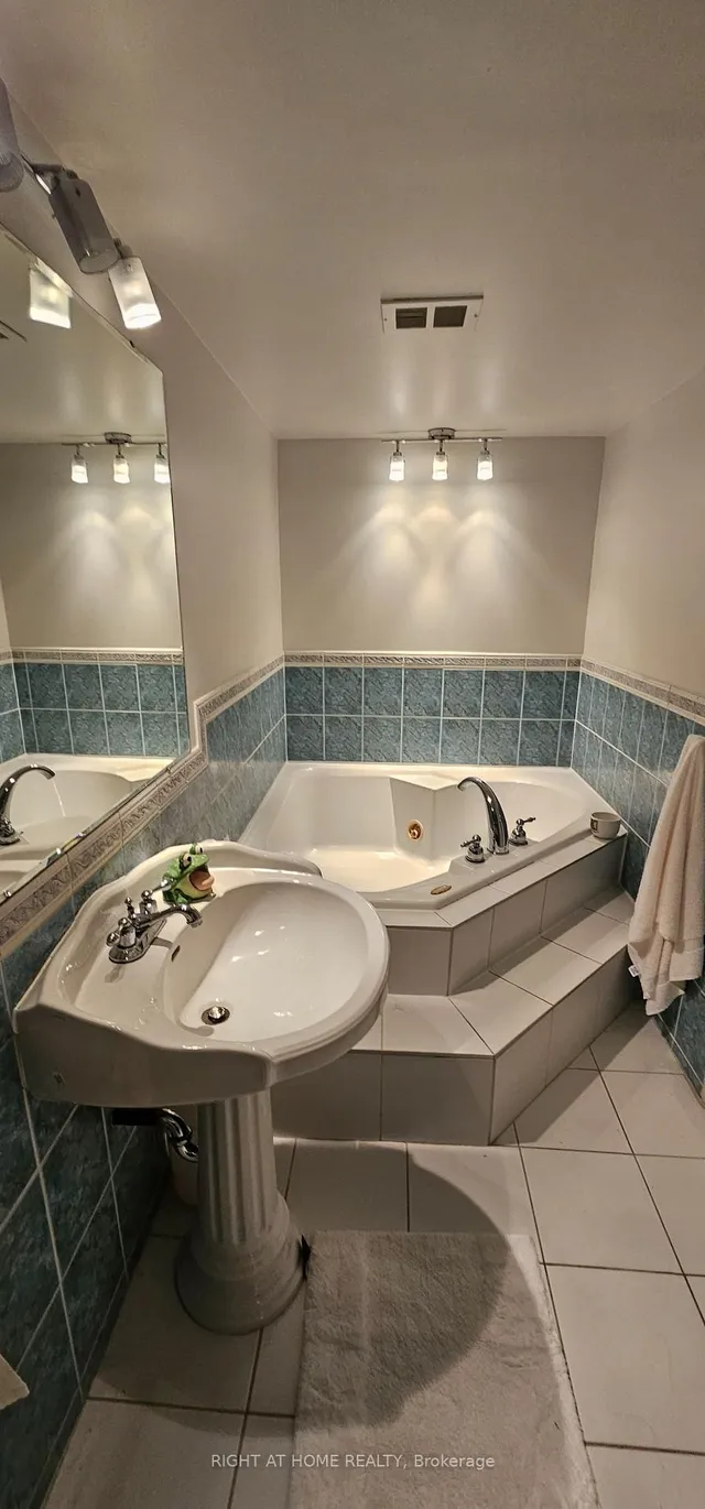 Additional image 8 of 75 Graydon Hall Dr Unit 2308