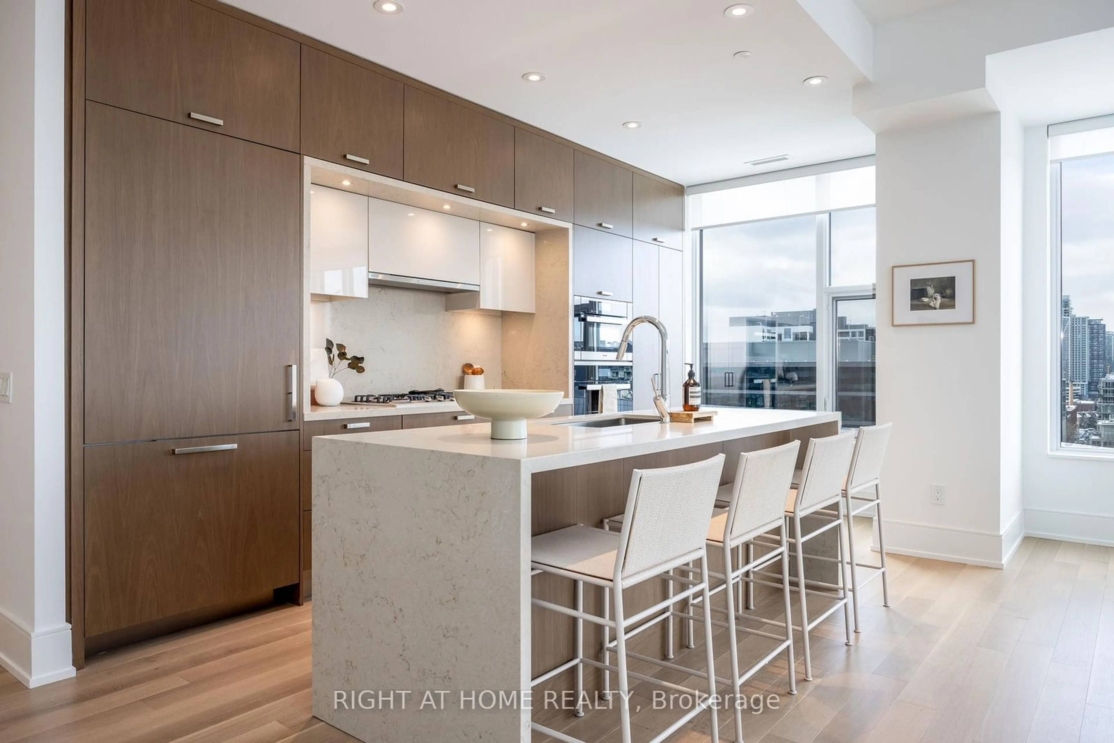 Contemporary kitchen, unknown for 455 Wellington St #1110, Toronto Ontario M5V 0V8
