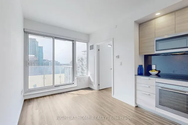 Additional image 39 of 75 Canterbury Pl Unit 1606
