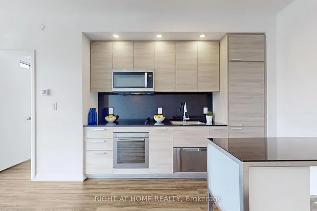 Additional image 36 of 75 Canterbury Pl Unit 1606