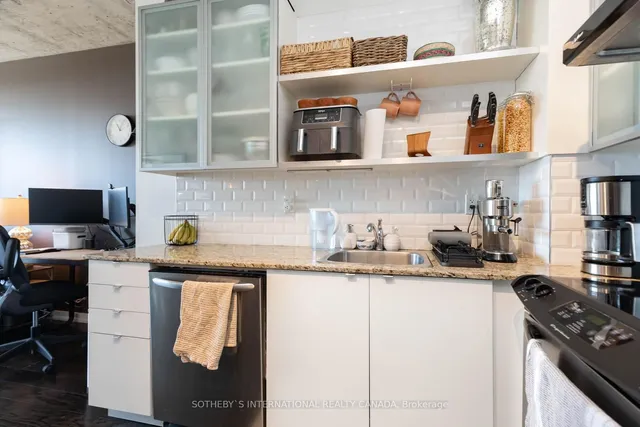 Additional property image - 33 Lombard St Unit 2207